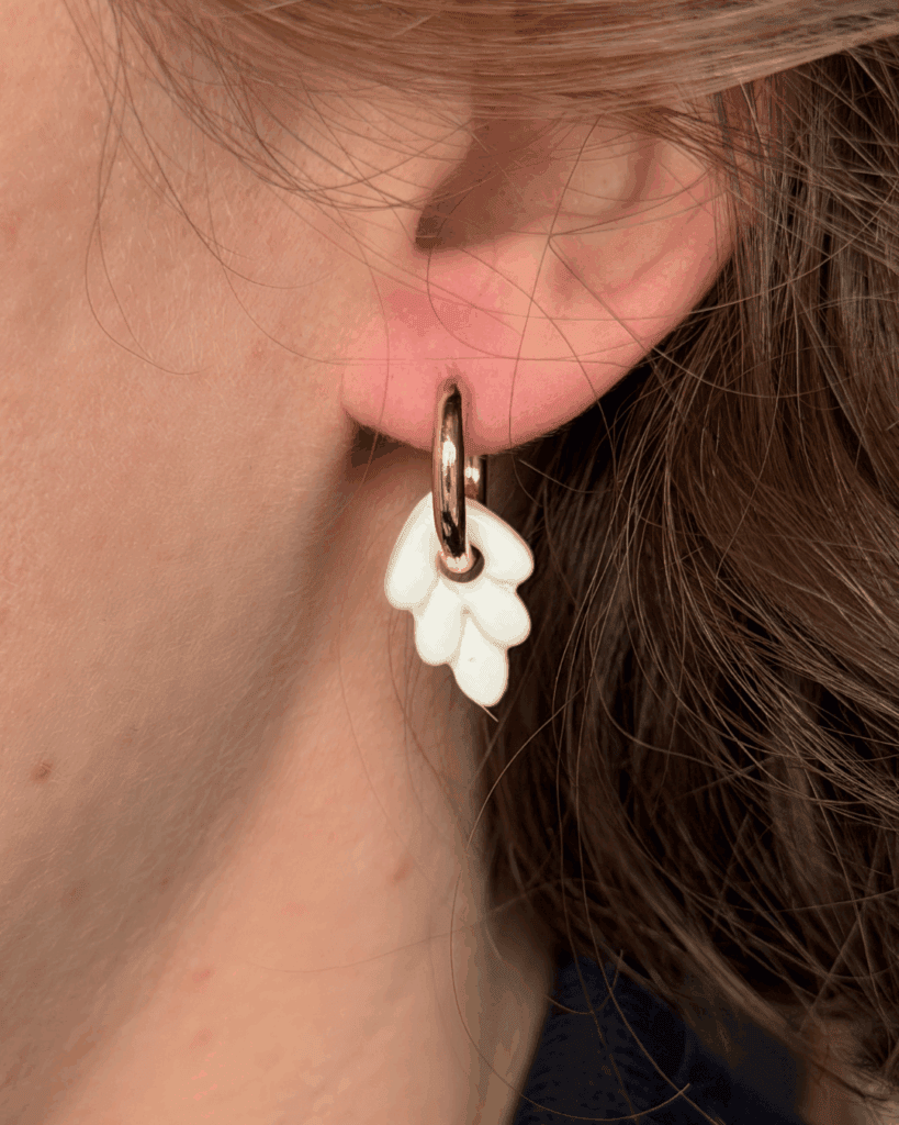 bo petite feuille blanche elegante