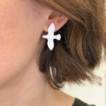 boucle d'oreilles puces oiseau blanc