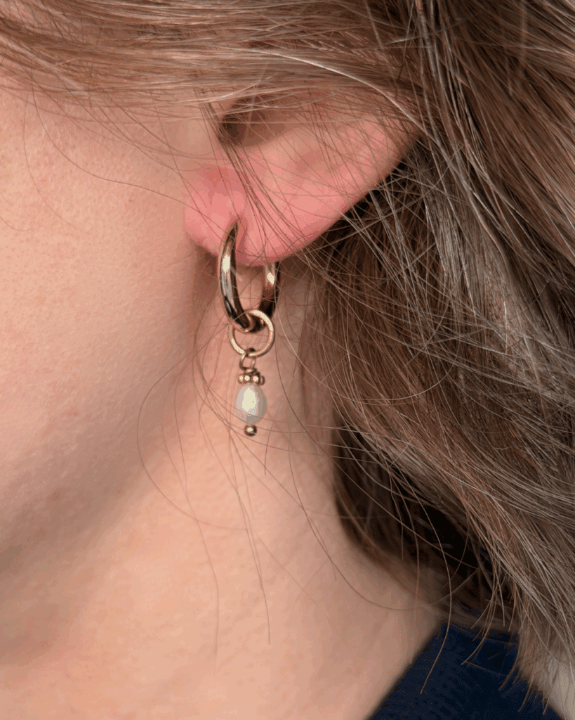 boucle oreilles perle de culture simple portee