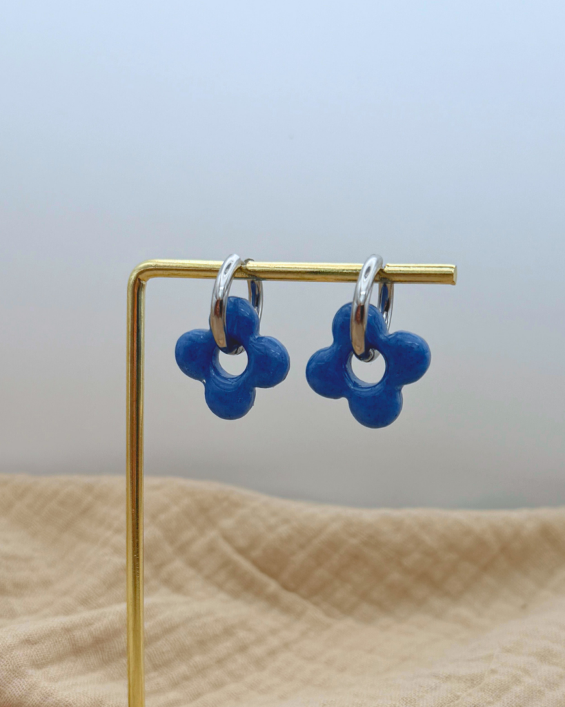 boucle d oreilles fleur de waide argente creoles lisses