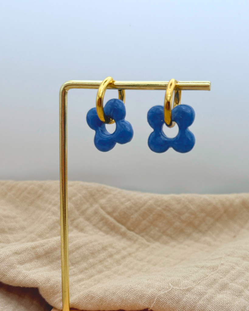 boucle d oreilles fleur de waide dore creoles lisses