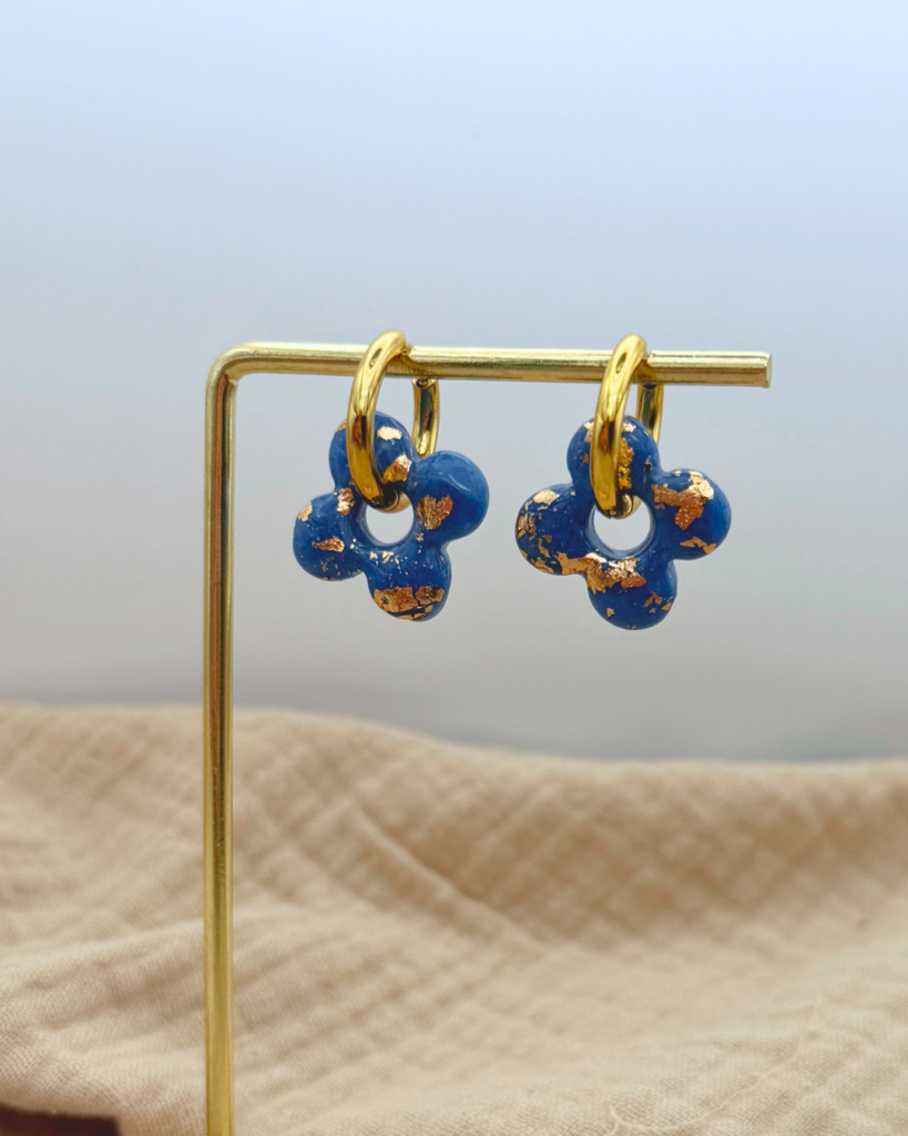 boucle d oreilles fleur de waide dore creoles lisses or