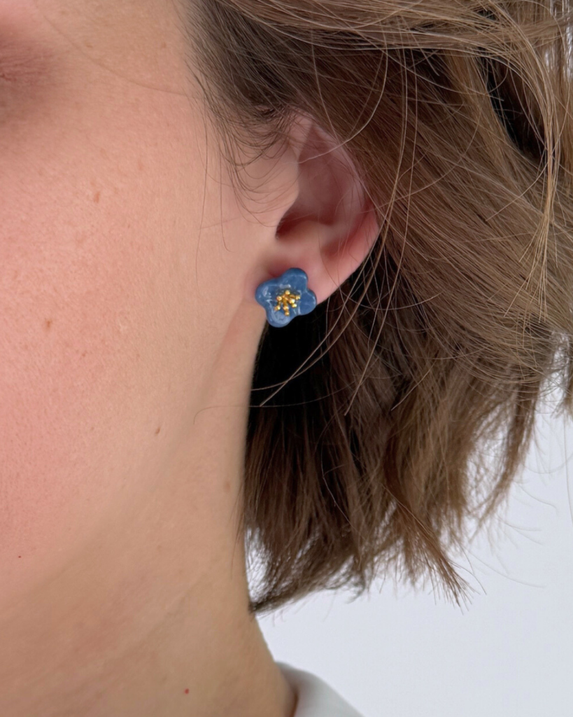 boucle d oreilles fleur de waide pistil bleu