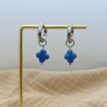 boucles d oreilles creoles fleur waide mini bleu