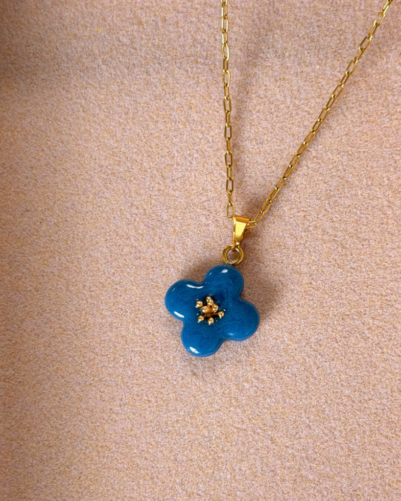 collier pistil seul