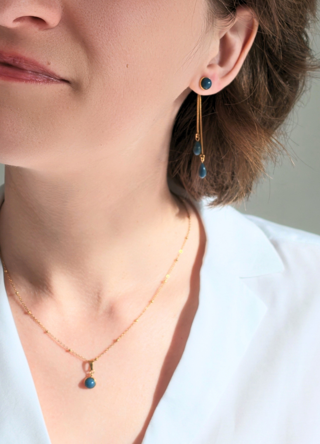 collier bleu or waide